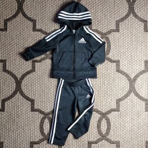 2t Adidas track suit black